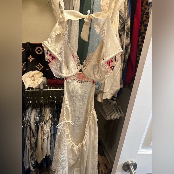 Festival Rose Dress - Picture 2 of 2